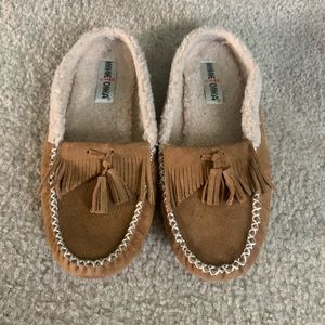 Minnetonka slip ons 10